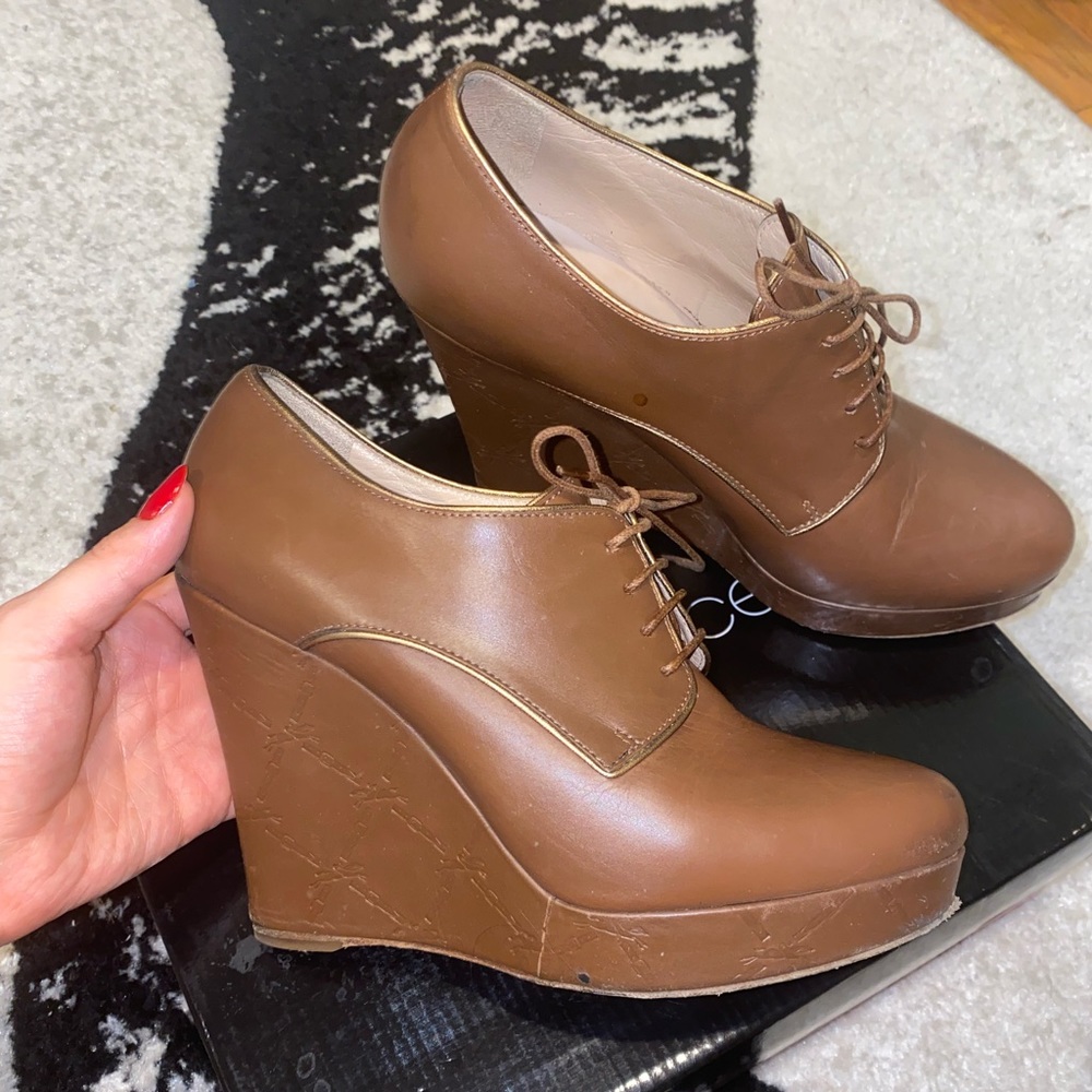 Longchamp wedges